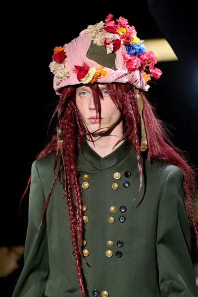 Look 7